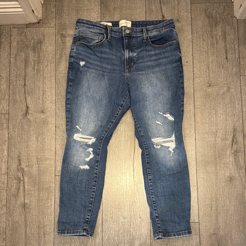 Distressed High Rise Skinny Distressed Jeans